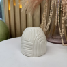 Ваза интерьерная гончарная белая с фактурой Fabrica (предпросмотр)